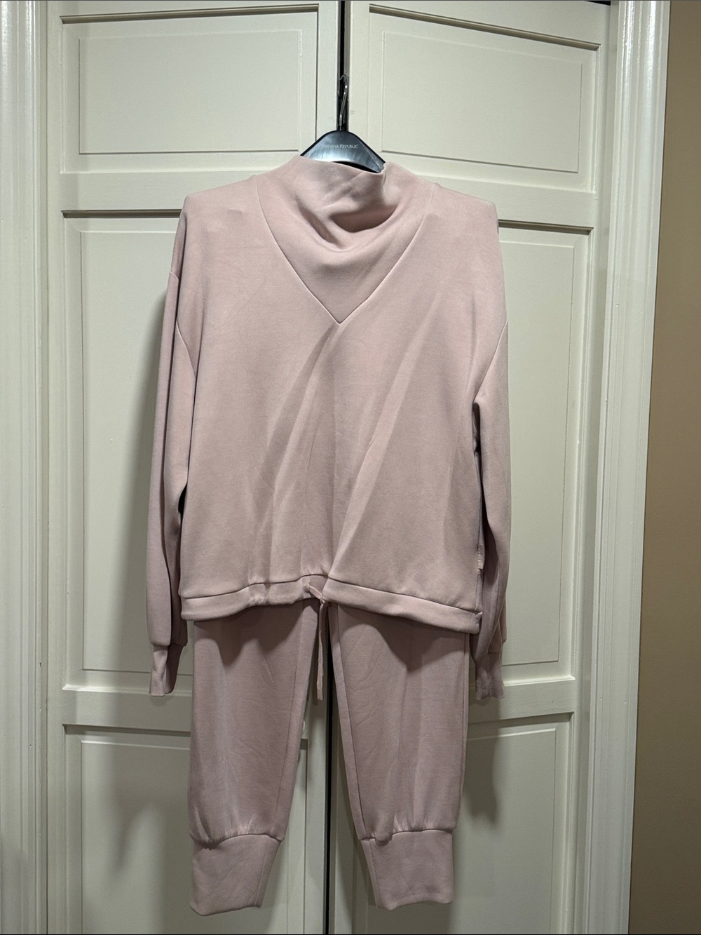 Varley Pale Pink V-Neck Funnel Sweatshirt and Joggers